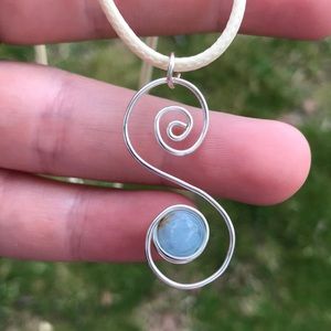 Silver swirl necklace